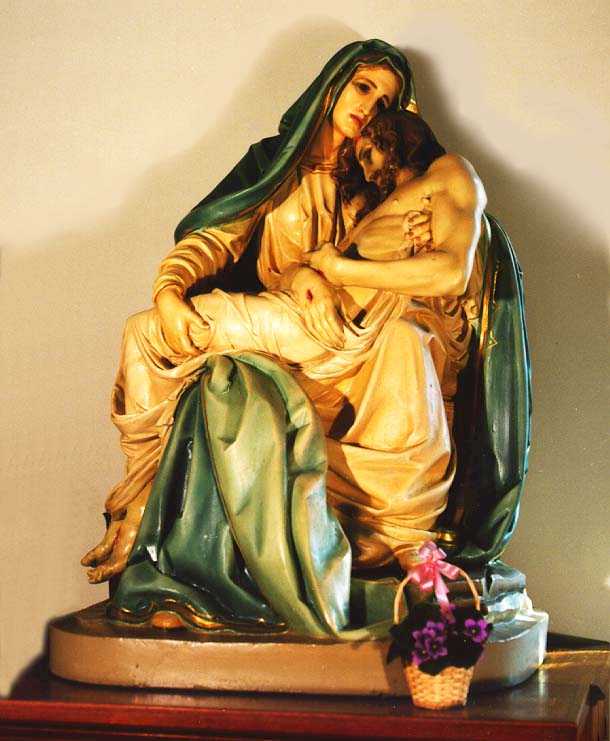 PIETA.jpg (61815 bytes)